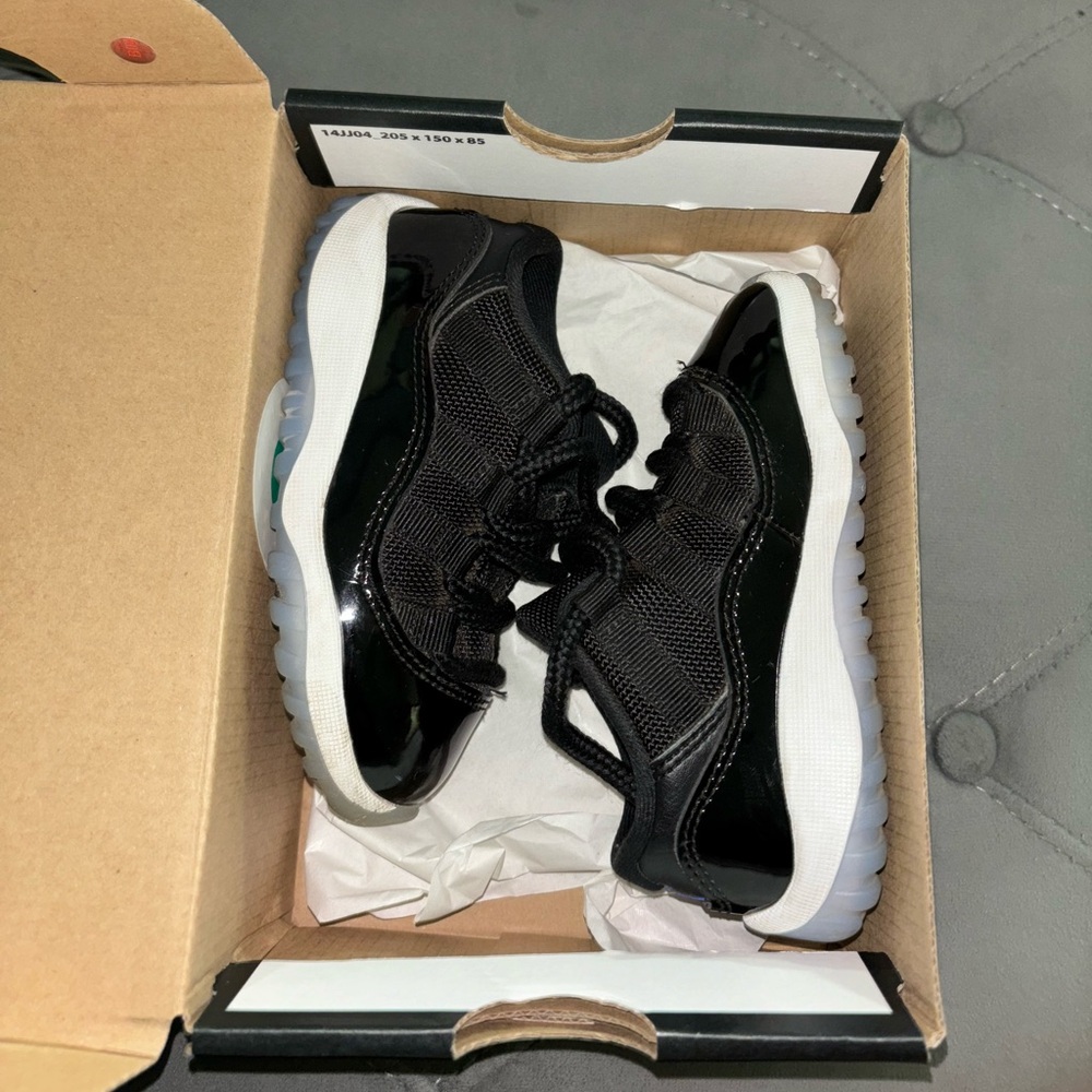 Jordan 11 Retro Low